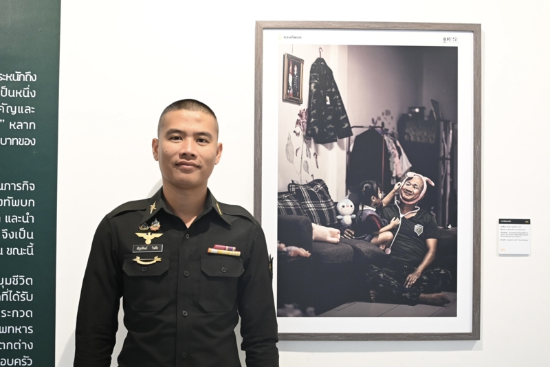 ครั้งแรกกับนิทรรศการภาพถ่าย ‘Unseen Moments’ หลากแง่มุมชีวิตทหารผ่านเลนส์ 14-26 ม.ค. 68